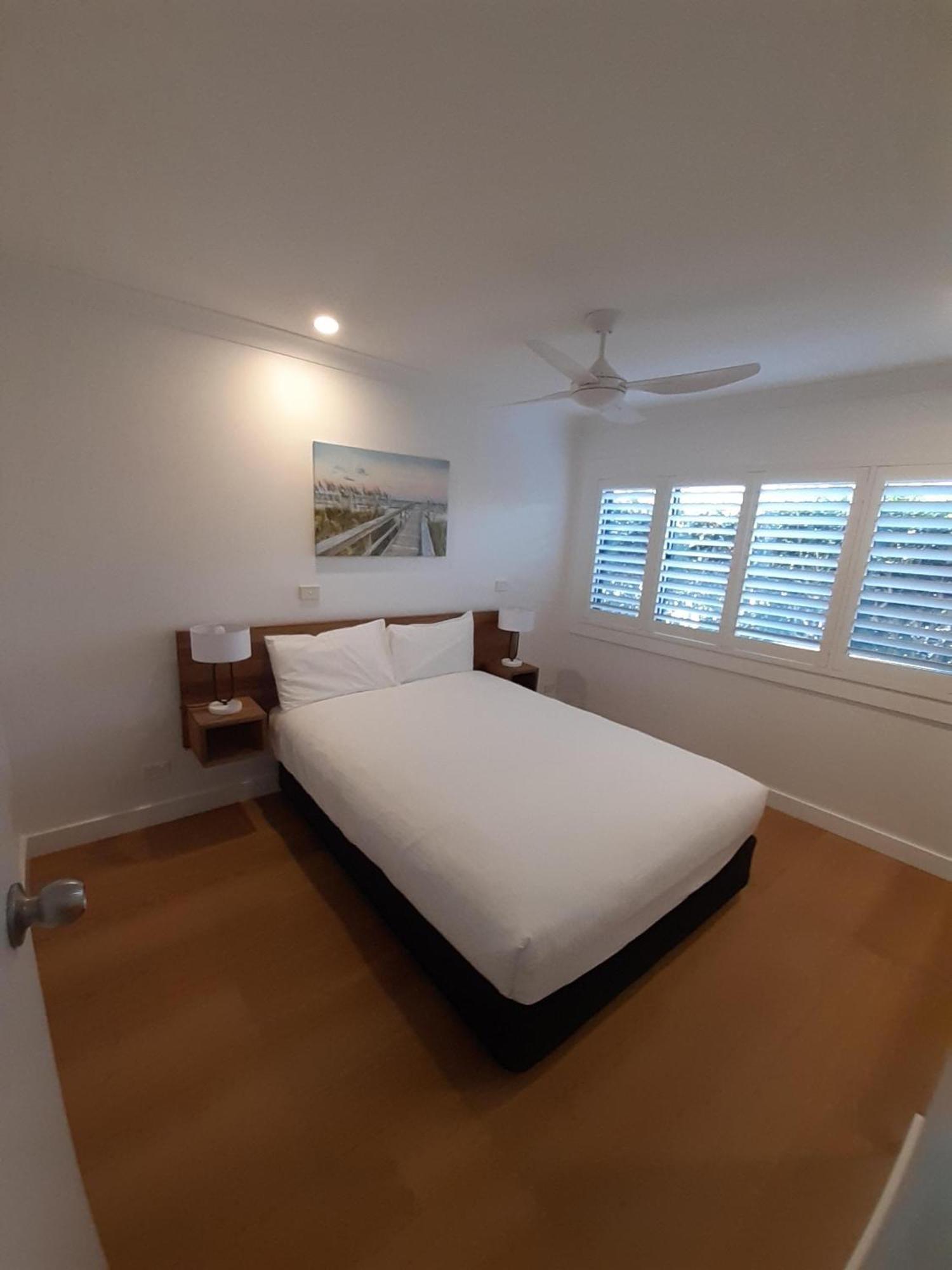 Seashells Beachfront Resort 3*