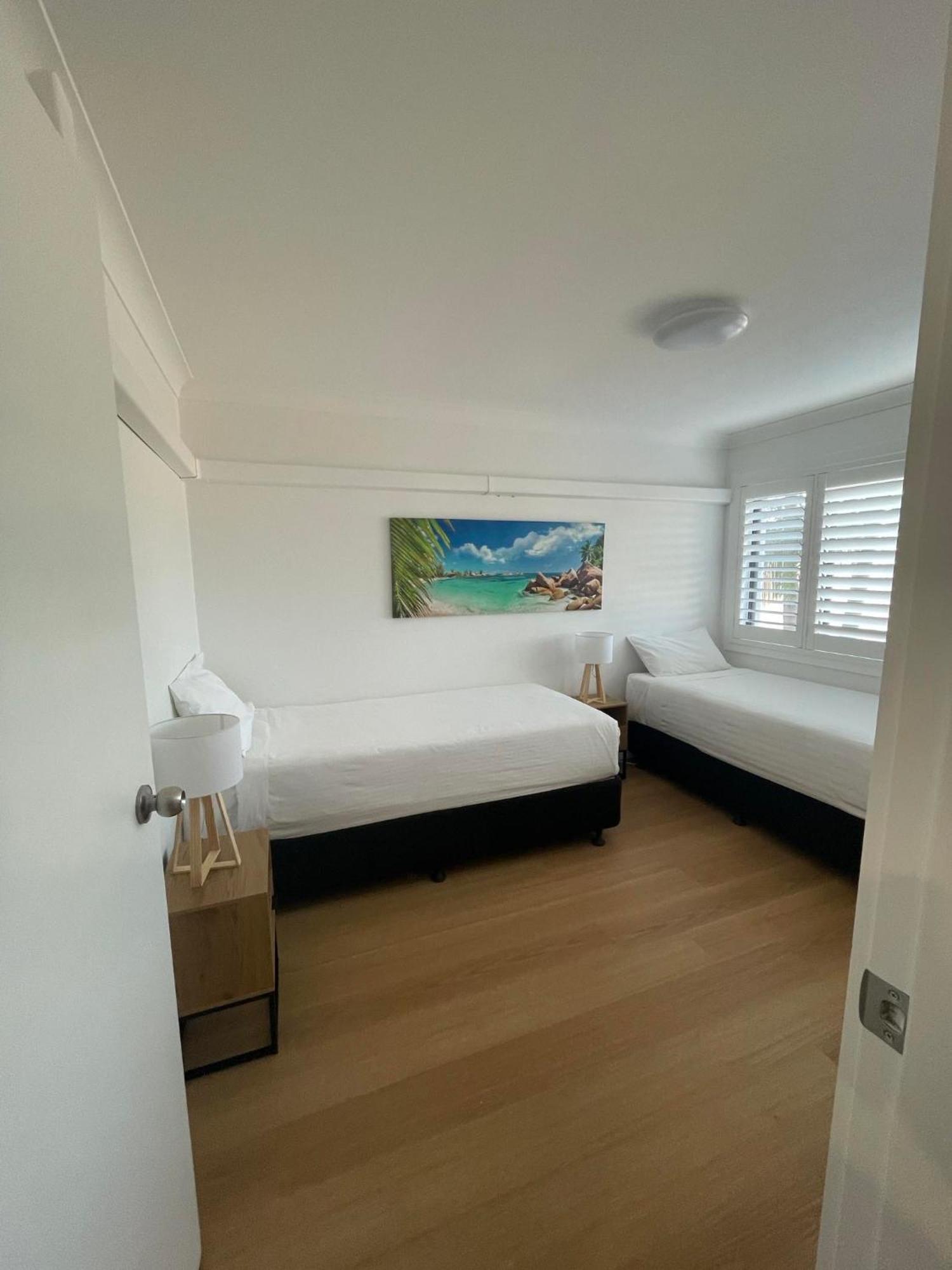 Seashells Beachfront 3*