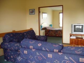 Seashells Beachfront Resort 3*